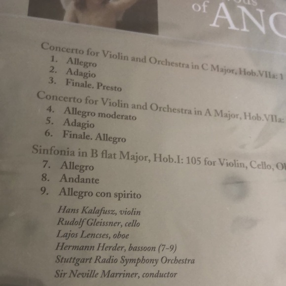 NIB Rendezvous of Angels platinum concert collection - Picture 10 of 16